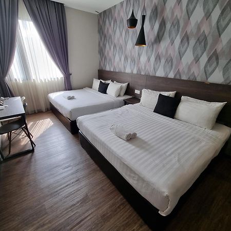 The Square Hotel Skudai Exterior foto